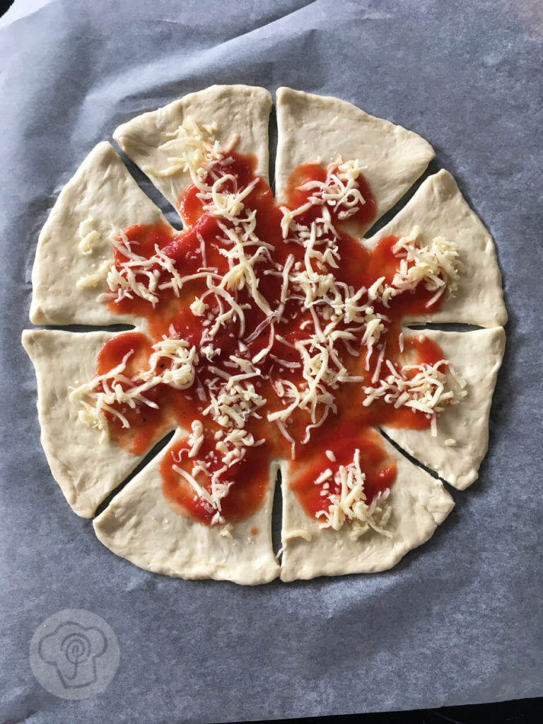 Pizzastern - sternförmiger Pizza Snack 6 Sternförmige Pizza ungebacken