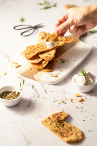 Schwiegermutterzungen - einfacher Snack 15 Schwiegermutterzungen - einfacher Snack aus Hefeteig mit Kräuterquark